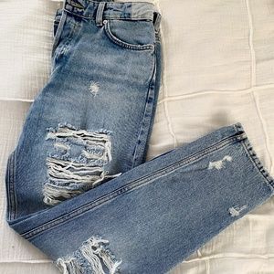 H&M Distressed Boyfriend Jeans